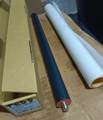 Picture of Pressure Roller /Lower  roller For T-O-S-H-I-B-A photocopier e--Studio 2508A/2518A/2618A/2528A/3008A/3018A/3118A/3028A etc model available Master Copy Product