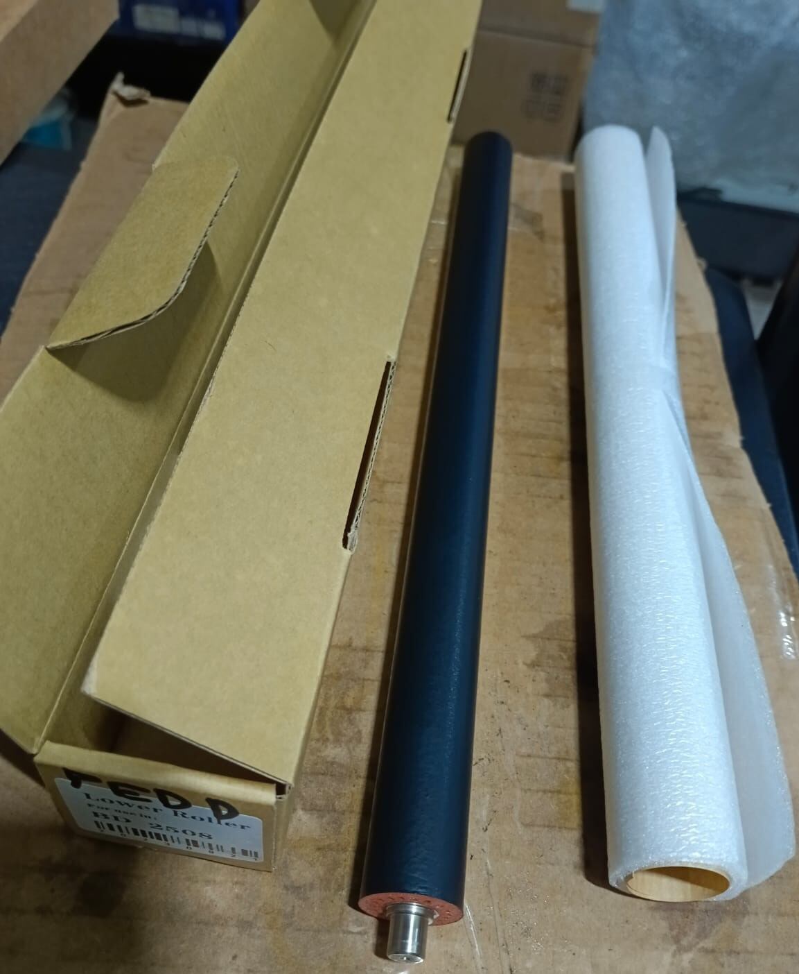 Picture of Pressure Roller /Lower  roller For T-O-S-H-I-B-A photocopier e--Studio 2508A/2518A/2618A/2528A/3008A/3018A/3118A/3028A etc model available Master Copy Product