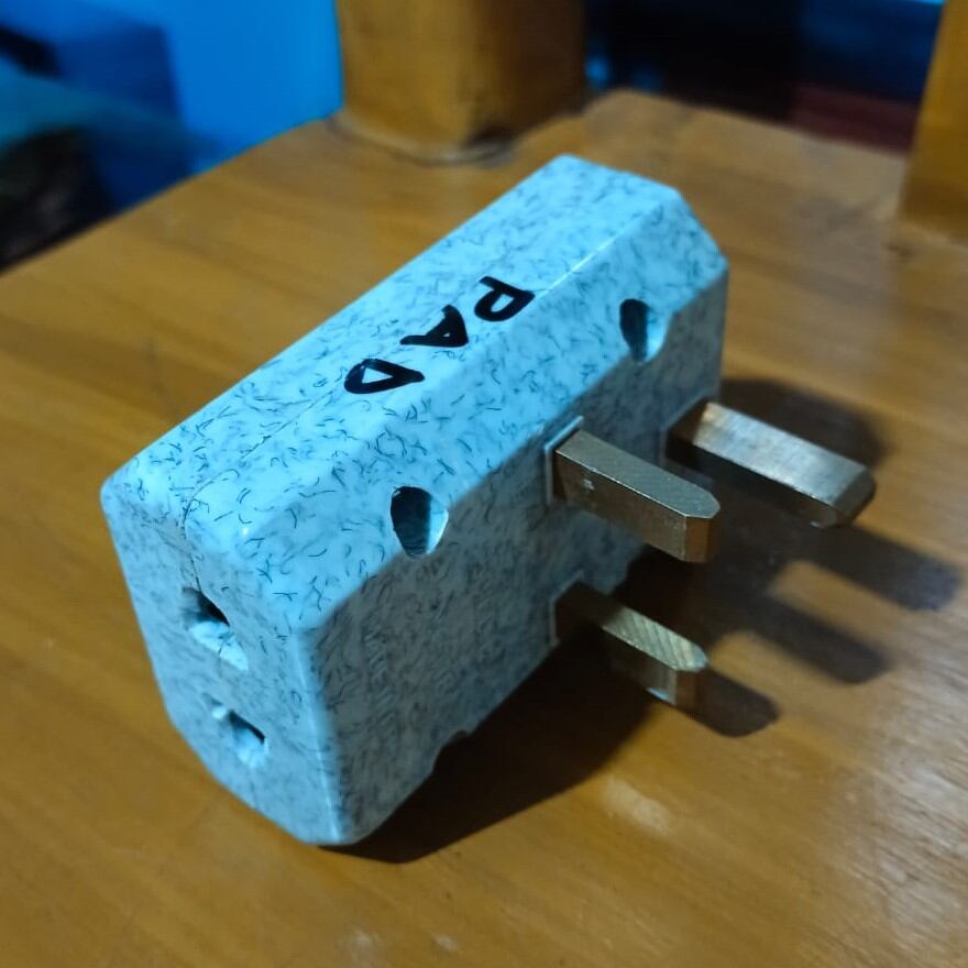 Picture of Multi 3 pic Socket three pin flat  power  Connector ceramic product high quality - Silver