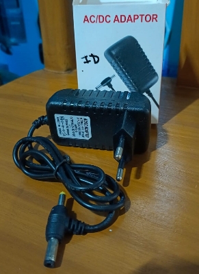 Picture of Power Adaptor  AC/DC 1.5v to 12v  0.5amp to 1amp multi Volt multi amp all in one adaptor available - Black