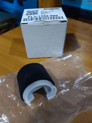Picture of Paper Pic Up Roller For Cassette For C-A-N-O-N IR-2520 IR-2525 IR-2530 ETC MODEL SUPPORTERS AVAILABLE - Black