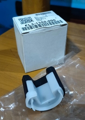 Picture of Paper Pic Up Roller For Cassette For C-A-N-O-N IR-2520 IR-2525 IR-2530 ETC MODEL SUPPORTERS AVAILABLE - Black