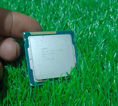 Picture of Dextop P-r-o--c-e-s-s-o-r-e  i3 2nd generation all 61 Mother Board Supporters Korean Product 100% Performance - Silver
