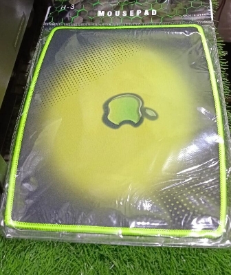 Picture of Mouse Pad A-p-p-l-e Model H-3 Yellow Best Quality Product Available - Multicolor