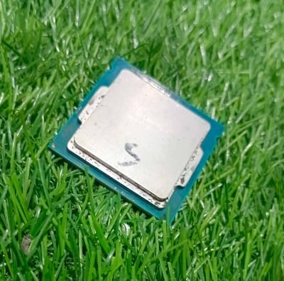 Picture of Pro Ces sor i3 4th generation korean product for 81 85 87 97 etc motherboard supporters