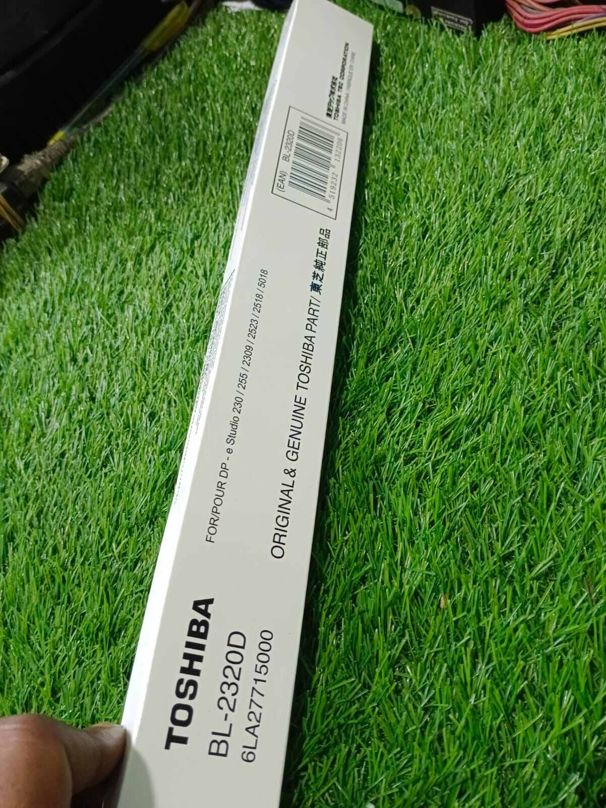 Picture of Cleaning Blade for estudio toshiba 2006 2303 2523a 2523ad 2323am 2823a 2829a  2007 166 223 280 282 etc model supporters - Silver