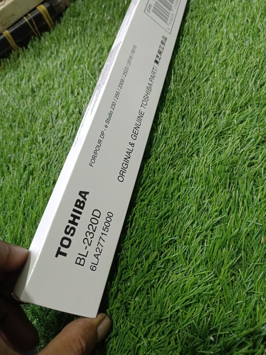 Picture of Cleaning Blade for estudio toshiba 2006 2303 2523a 2523ad 2323am 2823a 2829a  2007 166 223 280 282 etc model supporters - Silver