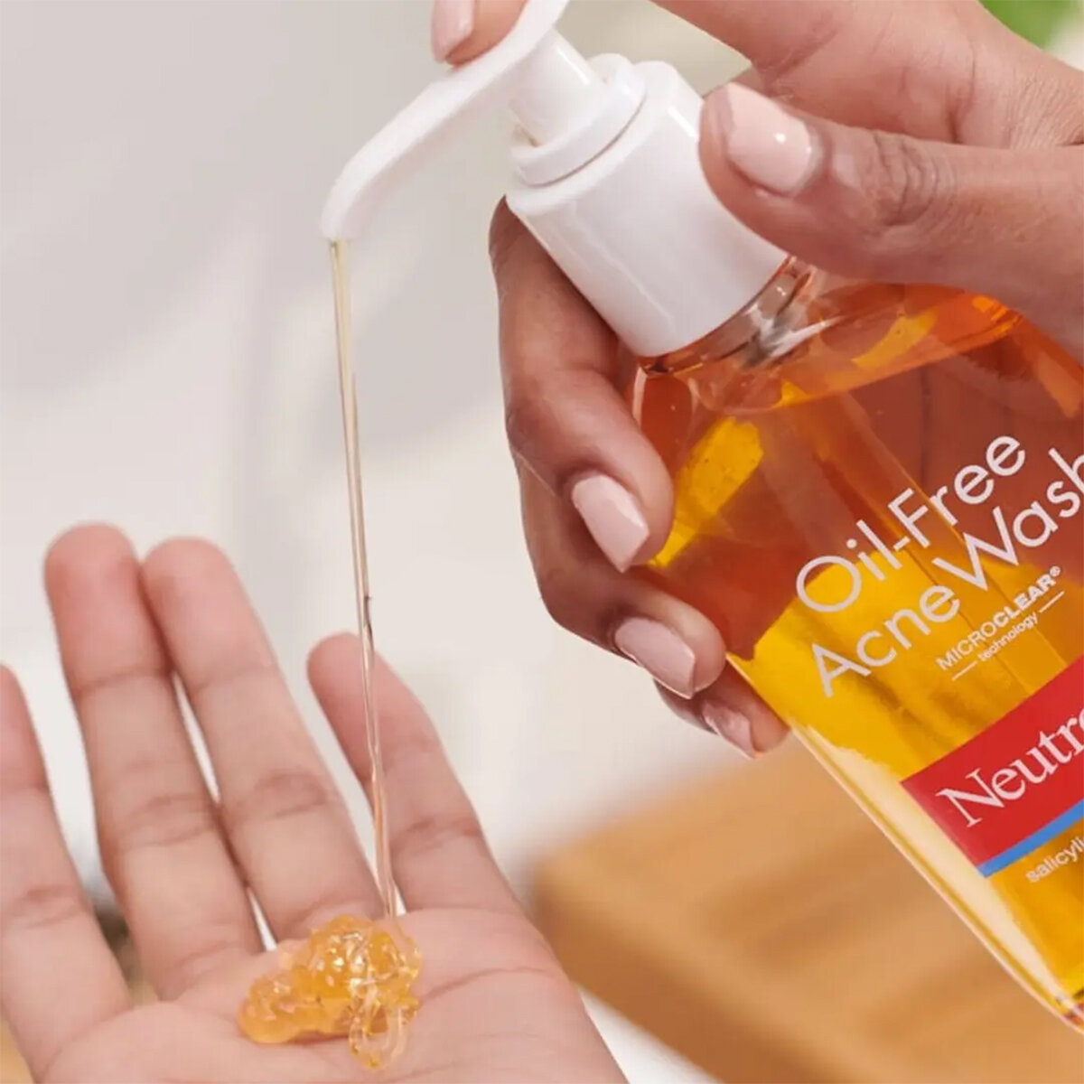 Picture of Neutrogena Oil Free Acne Wash - 269ml