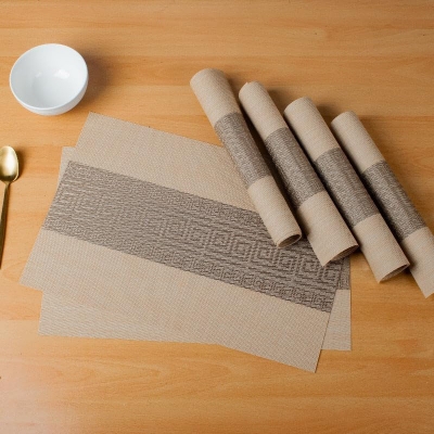 Picture of 7 Pcs Washable PVC Runner & Placemats 6 pc mat & 1pc Runner Set