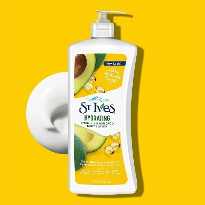 Picture of St. Ives Hydrating Vitamin E & Avocado Body Lotion - 621ml