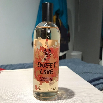 Picture of The Body Shop Sweet Love Spritz Fragrance Mist 100ml