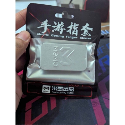 Picture of MEMO 2pcs /1pair FS02 Anti Slipping and Sweat Breathable Silver Clothing Finger Sleeve for Pubg, Freefire Grey