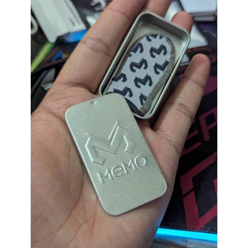 Picture of MEMO 2pcs /1pair FS02 Anti Slipping and Sweat Breathable Silver Clothing Finger Sleeve for Pubg, Freefire Grey