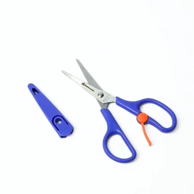 Picture of De Xian K04 Kids’ Safety Craft Scissors – Spring-Loaded Training Scissors with Full Blade Guard for Preschool & School Art Projects (Purple)