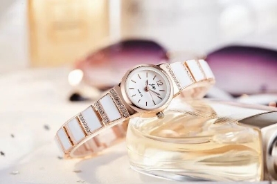 Picture of inspried by The new model is the brand Korean fashion ladies watch women's steel belt bracelet student luxury rhinestone foreign trade watchWhite, Black, Red