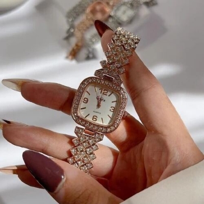 Picture of INSPRUED BYE WOMEN'S WATCH GOLD CHAIN ​​PARTY BRANDED KOREA SMALL DIAMETER NIDAE JAM121G1 MODERN FASHION BEAUTIFUL BOX LUXURY ELEGANT CASUAL TEENAGERS GIRLS INVITES.-Rose Gold