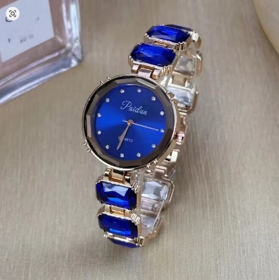 Picture of Modern women's watch with rectangular frame, elegant quartz wristwatch for women, wristwatch for girls, wristwatch for men (with box)Green, Black, Blue, pani, Pink