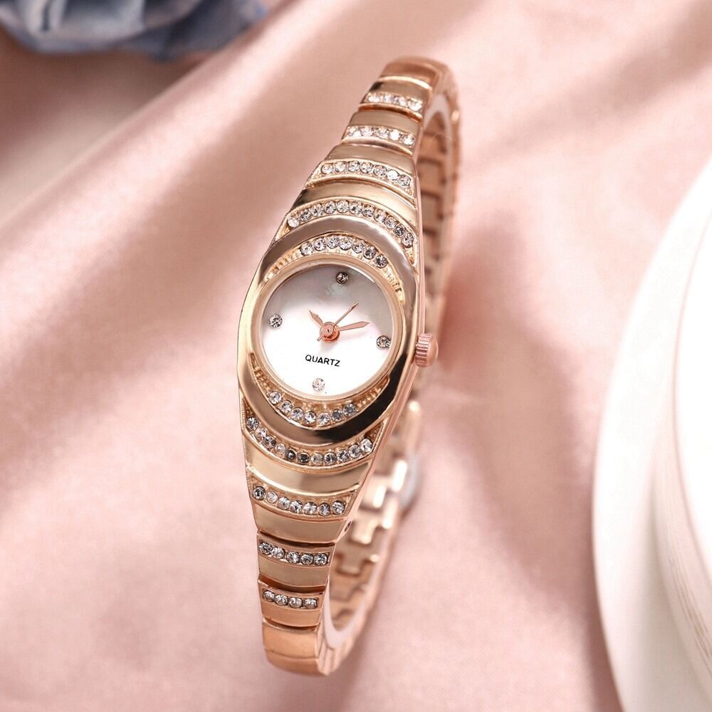 Picture of New Trend Fashion Steel Chain Diamond Women WatchSilver, Rose Gold, Gold
