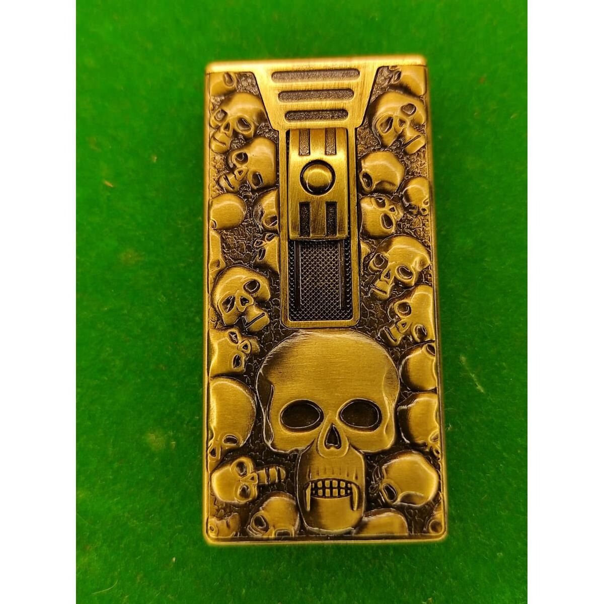 Picture of Retro Metal skull shape Refillable lighters