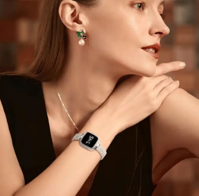 Picture of Timeless Beauty - Discover a Style Fashion Square Diamond Watch for Women that's an Elegant Accessory and a TimepieceBlack, silver, Gold