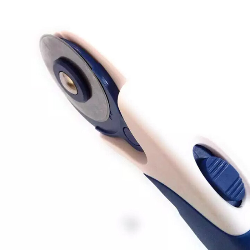 Picture of Rotary Cutter With Plastic Needle 1 Blades 45mm - Blue White 1ps