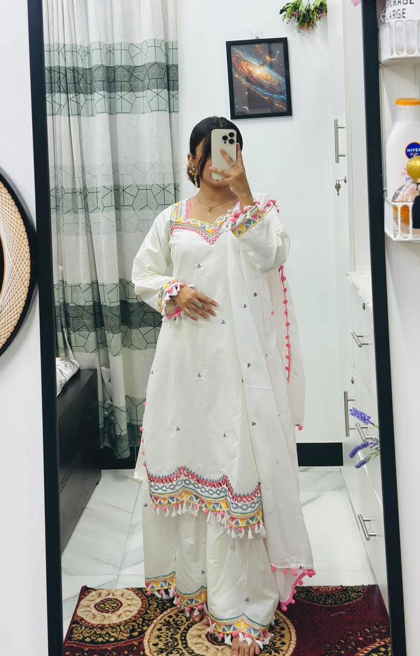 Picture of Hamim Fashion Cotton Stitched 3 piece with Embroidery Work  - White
