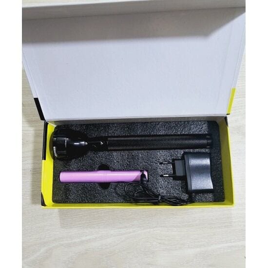 Picture of Jeepas JFL-2024 Rechargable LED Flashlight 4000mAh Torch Light - Black