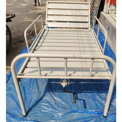 Picture of hospital bed with mattress