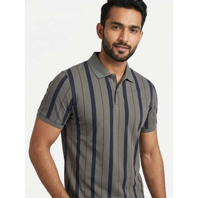 Picture of Contrast Polo Shirt for Men – Stylish Two-Tone Short Sleeve Casual Polo, Slim Fit Golf & Everyday Wear Shirt-Dark Gray(Int:XL)