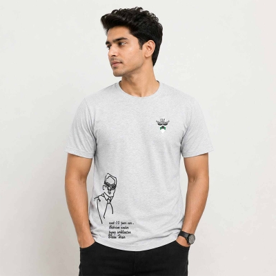 Picture of Contrast T-Shirt for Men – Stylish Color Block Graphic Tee, Modern Casual Streetwear Shirt, Trendy Everyday Cotton Top-T shirt(Int:L)
