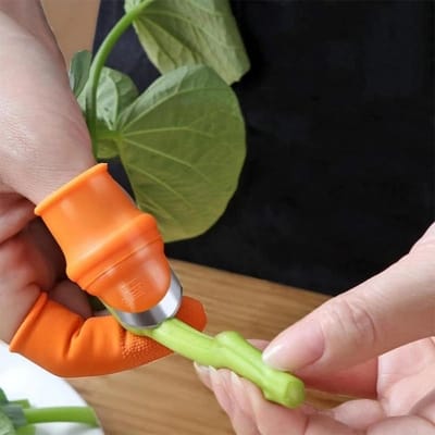 Picture of Silicone Thumb cutter + 5 Pieces Finger Protector Cutting Gears Vegetable Picking Nipping Plant Leaf Scissors Garden Gloves-Multicolor