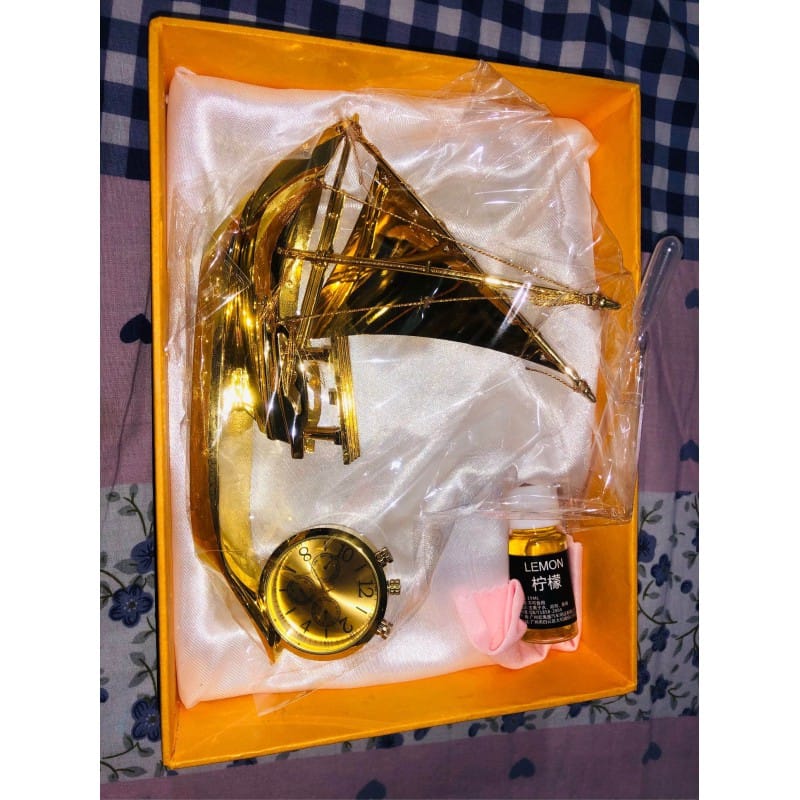 Picture of Luxury car perfume car perfume ornaments car perfume bottle creative innovation plain sailing home decoration accessories
