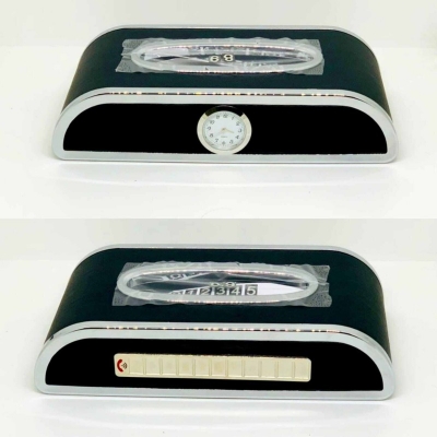 Picture of Car Tissue Box with clock and number plate