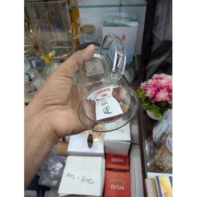 Picture of Premium Borosilicate Double Walled Glass Tea Mug with Stainless Steel Infuser and Leakproof Lid 525ml Large Capacity Insulated Coffee Cup for Office Home Use Heat Resistant Drinkware with Ergonomic Glass Handle.