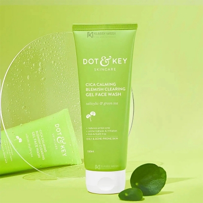 Picture of Dot&Key Cica Face wash For Acne proneskin,2% Salicylic Acid Face wash for green tea 100ml (india)