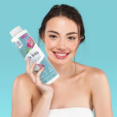 Picture of International USA product ST.Lves Hydrating Coconut Water & Orchid Body wash used for male/female 650 Ml