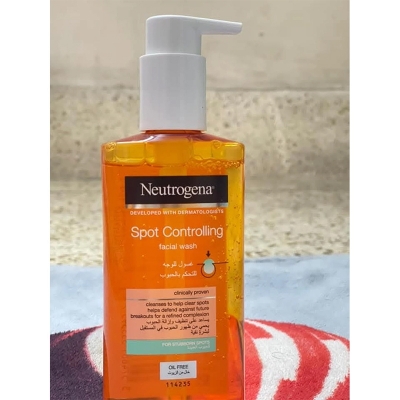 Picture of Neutrogena Spot Controlling Oil Free Facial Wash, 200-ml