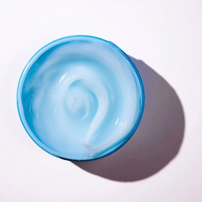 Picture of Pond's Super Light Gel with Hyaluronic Acid + Vitamin E 100ml