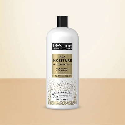 Picture of Tresemme 7x Moisture Rich Shampoo And Conditioner Set For Dry Hair, 828 ml