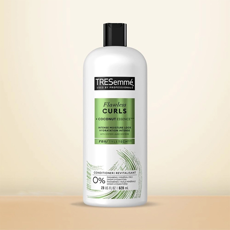 Picture of Tresemme Flawless Curls Shampoo & Conditioner Set, 828 ml