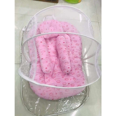 Picture of Newborn Baby Velvet Bedding Set with Mosquito Net