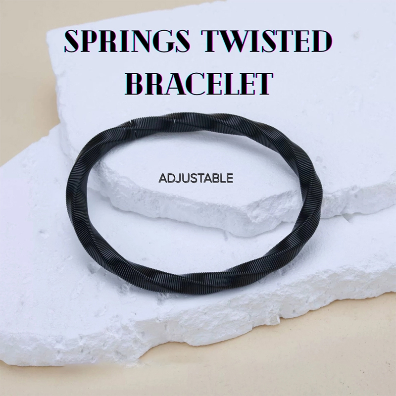 Picture of Springs Twisted Bracelet Color- Golden