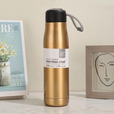 Picture of 1 pcs Golden Outdoor Sports Riding Cup, 600ml Vacuum Water Bottle, 304 Tumbler with Lifting Rope-Gold
