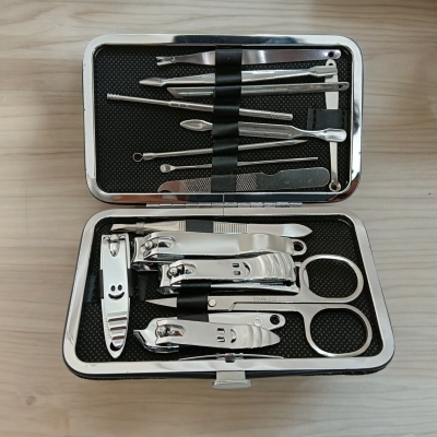 Picture of 15 Pcs silver color stainless steel Nail Clipper set High-quality Manicure Set Nail Scissors Cutters Tools Pedicure Kit Suit in Case-Silver