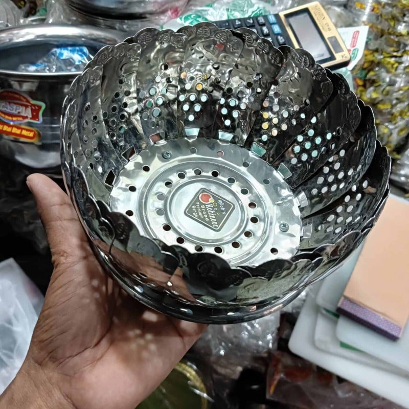 Picture of Multifunctional Stainless Steel Folding Fruit Tray Retractable Collapsible Steamer for Kitchen 1 pcs-Silver
