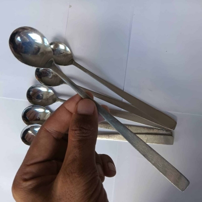 Picture of Long Handle pickling spoon 6 Pieces Stainless Steel Teaspoon Coffee Dessert Mixing Spoon Round Soup Spoon 19cm-Silver