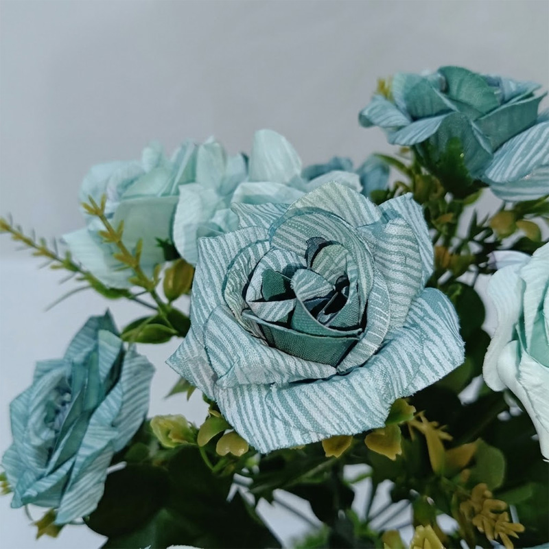 Picture of 2pc artificial Rose Simulated Rose & Chamomile & Mixed Flowers Bouquet For Birthday Wedding Party, Home & Garden Decoration Green-Green