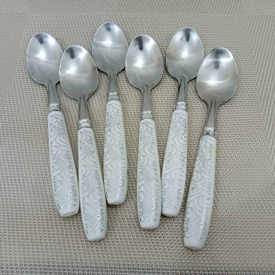 Picture of 6 pcs plastic handle stainless steel tea spoon-White