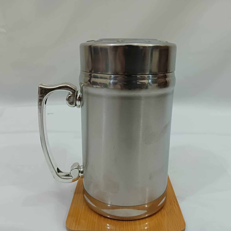 Picture of 1 PCS STAINLESS STEEL THARMAL  TRAVEL MUG WITH SCREW LID SILVER COLOR-Silver