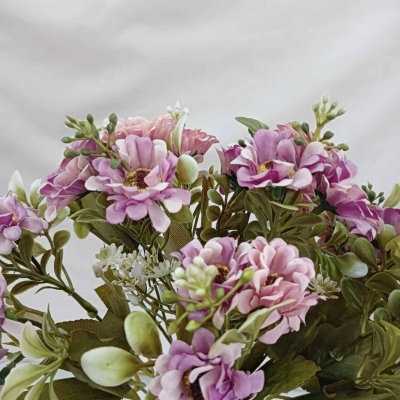 Picture of "Silk Daisy Bride Bouquet with 18 Heads, Glass Vase, 18 Multicolor Sunflowers, 48x20 cm (Height x Width) with Vase, Perfect for Home, Wedding, and Christmas Decoration, Made from Fabric and Plastic."-Multicolor